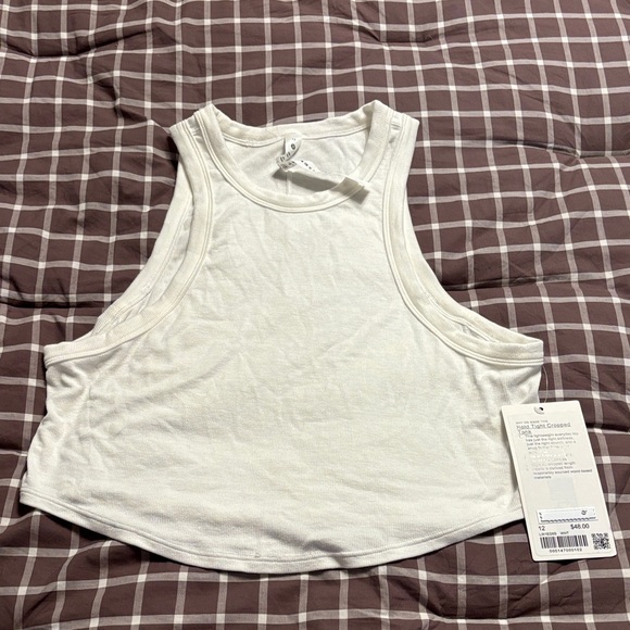 BNWT lululemon hold tight cropped tank - Picture 2 of 8